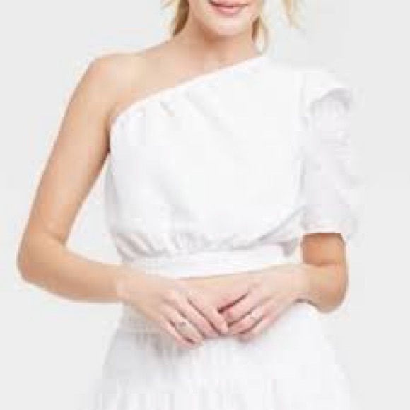 Universal Thread White Asymmetrical Ruffled Blouse - Picture 9 of 9